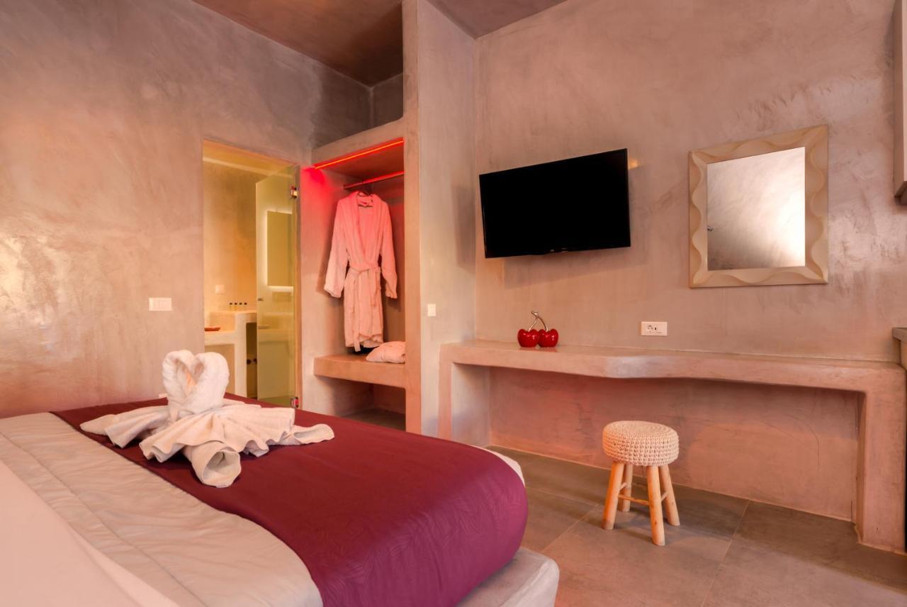 The Muses Of Santorini Private Jacuzzi Suites Vothon Exterior photo