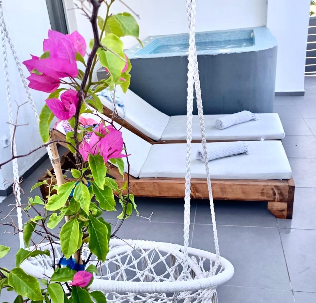 The Muses Of Santorini Private Jacuzzi Suites Vothon Exterior photo