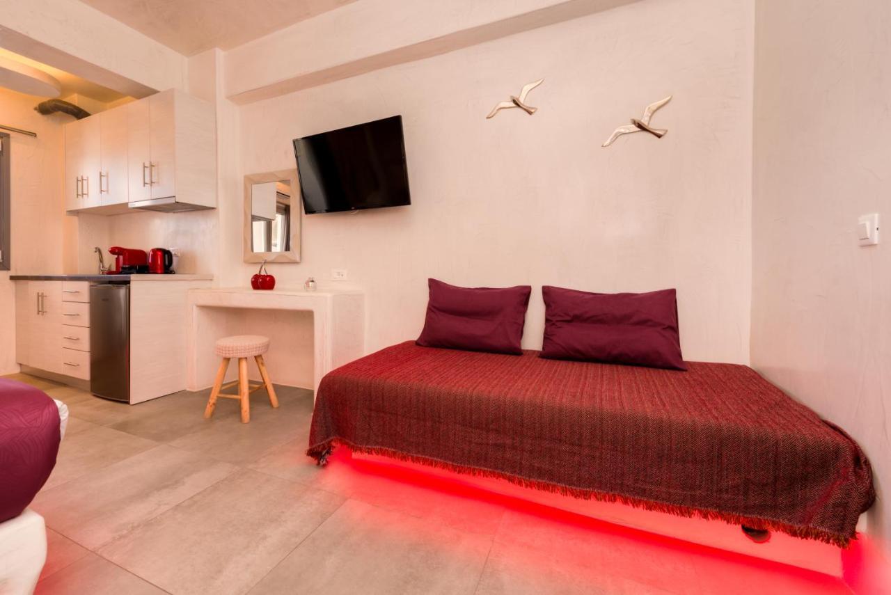 The Muses Of Santorini Private Jacuzzi Suites Vothon Exterior photo